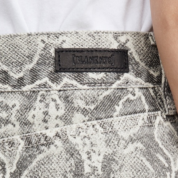 Blank Denim Animal Print snake Mini Skirt women’s Size 31 - Picture 2 of 6